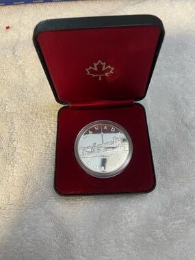 1984 Canadian Silver $1 Dollar in Presentation Case - Red Velvet